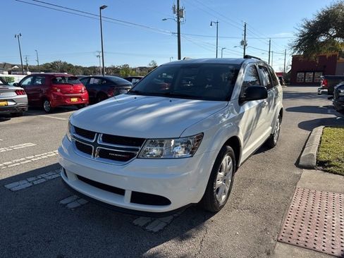 Used 2016 Dodge Journey SE w/ Flexible Seating Group image 4