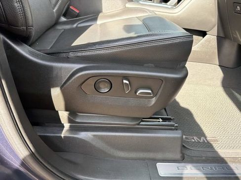 Used 2022 GMC Sierra 1500 Denali AWD/4WD image 16