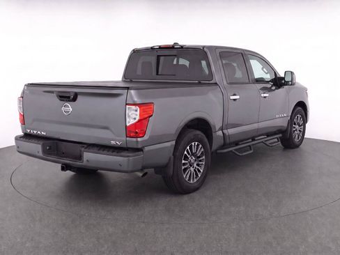 Used 2021 Nissan Titan SV w/ SV Convenience Package RWD image 4