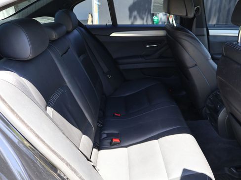 Used 2014 BMW 550i xDrive Sedan image 40