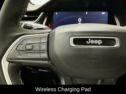 New 2025 Jeep Grand Cherokee Altitude image 30