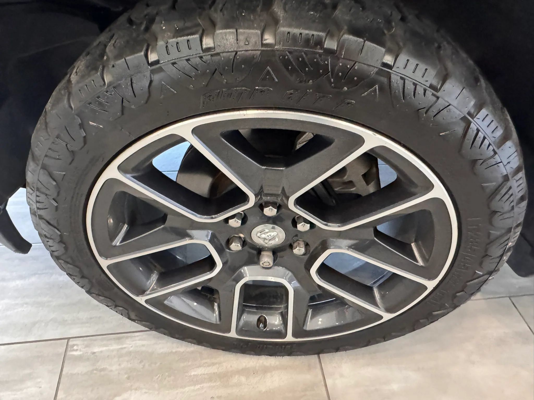 Used 2021 RAM 1500 Laramie AWD/4WD image 10