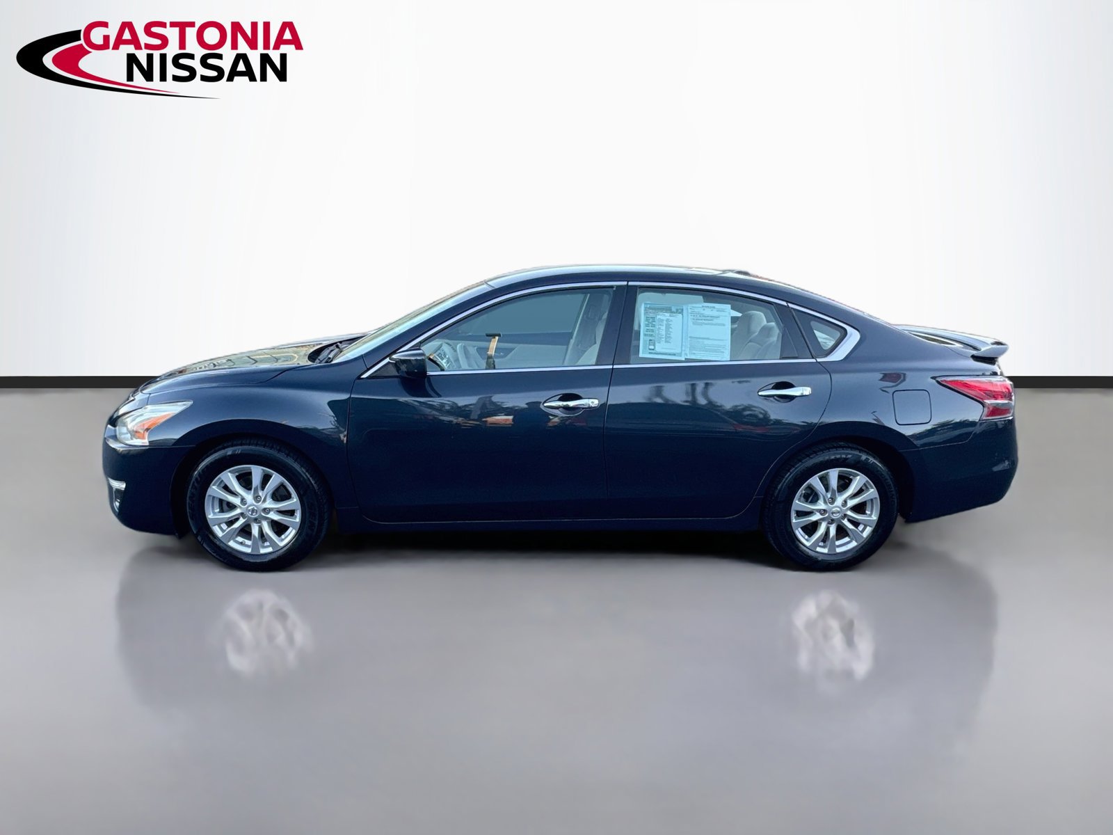 Used 2014 Nissan Altima 2.5 S w/ Sport Value Package FWD image 5