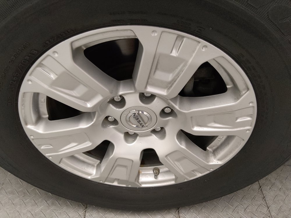 Used 2017 Nissan Titan SV AWD/4WD image 31