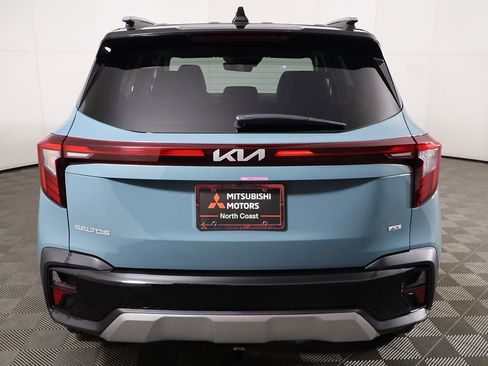Used 2025 Kia Seltos S image 12