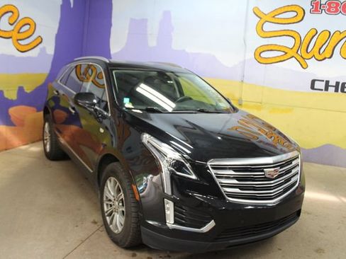 Used 2019 Cadillac XT5 Luxury AWD/4WD image 2