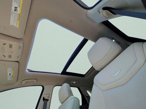Used 2023 Cadillac XT5 Premium Luxury FWD image 17