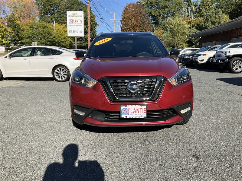 Used 2019 Nissan Kicks SR FWD image 2