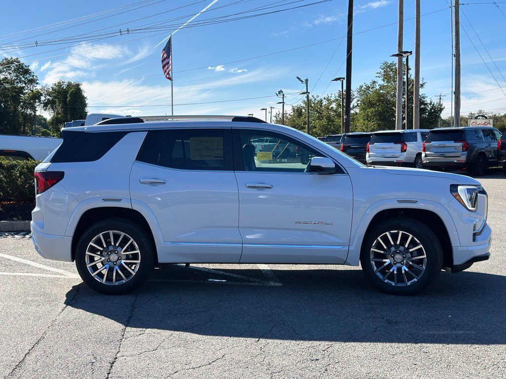 New 2027 GMC Terrain Denali w/ LPO, Floor Liner Package AWD/4WD image 8