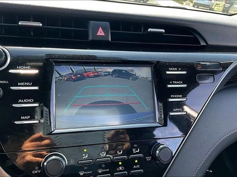 Used 2019 Toyota Camry LE image 13