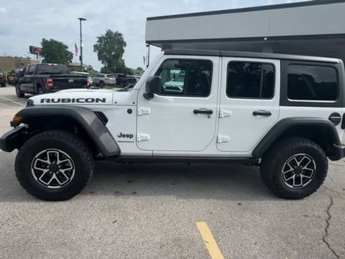 Used 2026 Jeep Wrangler Unlimited Rubicon AWD/4WD image 5