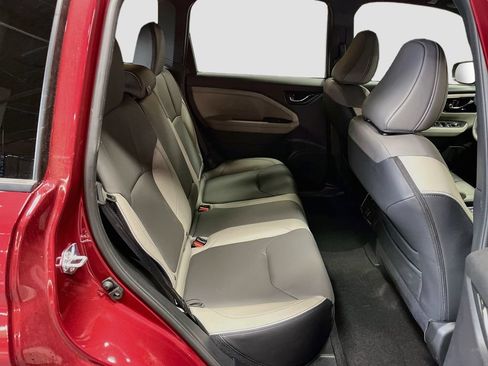 Used 2025 Subaru Forester Limited AWD/4WD image 29
