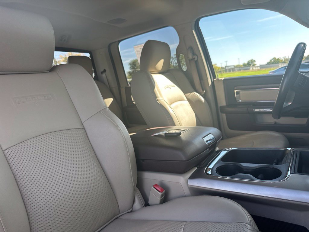 Used 2017 RAM 1500 Laramie w/ Convenience Group AWD/4WD image 34