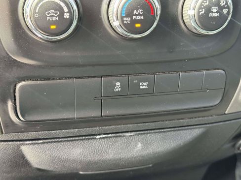 Used 2018 RAM 1500 Express w/ Express Value Package AWD/4WD image 25
