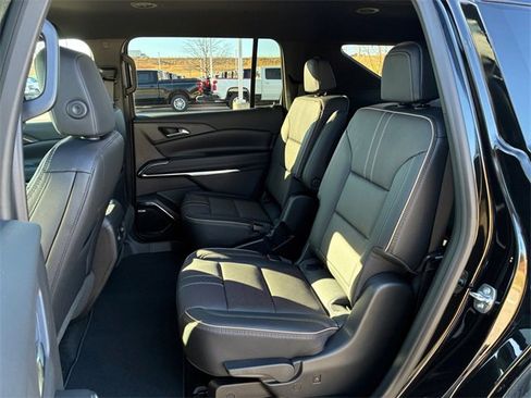 New 2026 Chevrolet Traverse High Country image 17