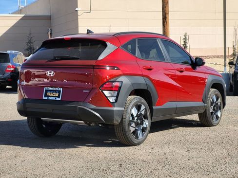 Used 2025 Hyundai Kona SEL image 4