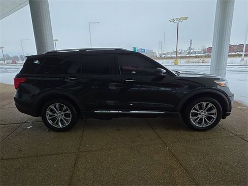 Used 2020 Ford Explorer Limited image 14
