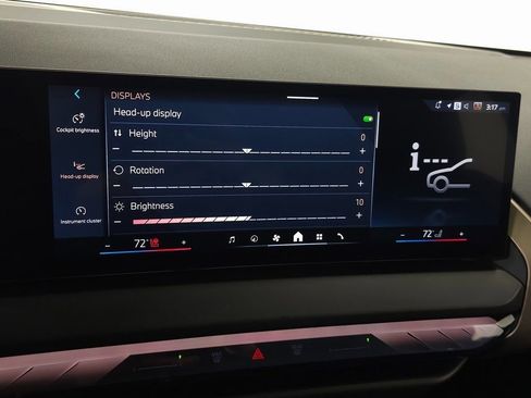 Used 2025 BMW X3 xDrive30i w/ Premium Package image 23