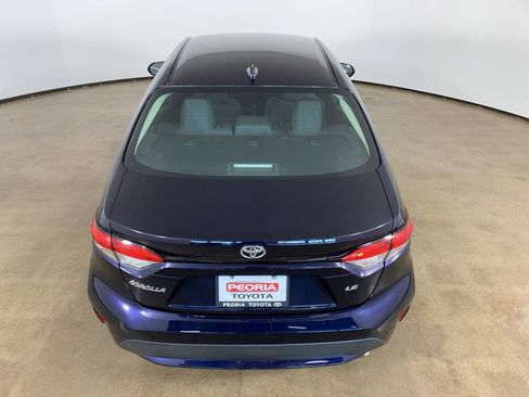 Used 2022 Toyota Corolla LE image 11