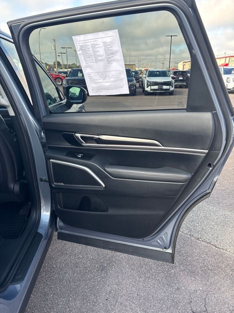 Used 2024 Kia Telluride S FWD image 27