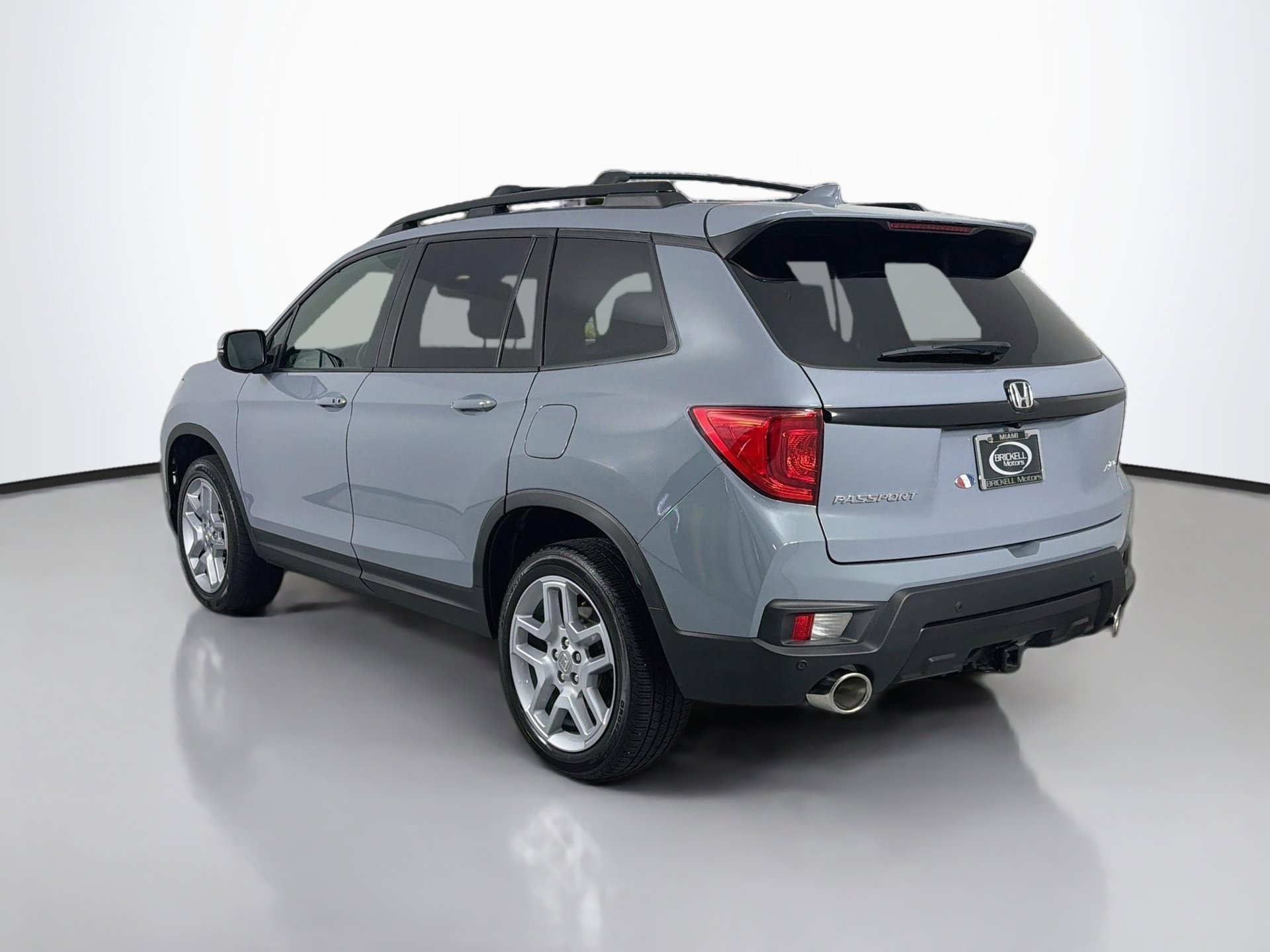 Used 2025 Honda Passport EX-L image 5