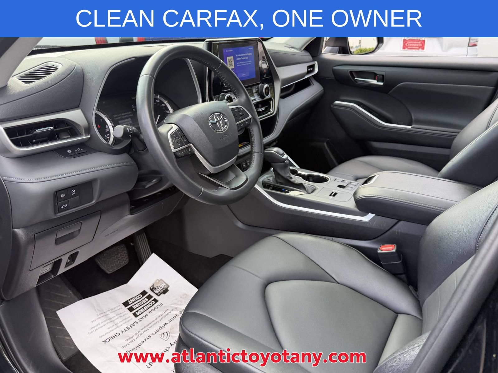 Used 2025 Toyota Highlander XLE FWD image 14