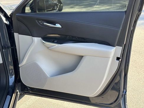 Used 2019 Cadillac XT4 Premium Luxury w/ Cold Weather Package image 16