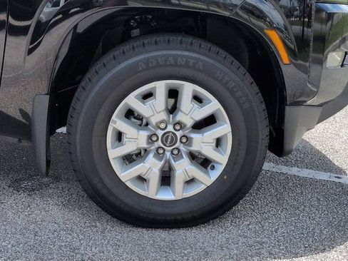 Used 2023 Nissan Frontier SV w/ SV Convenience Package RWD image 11