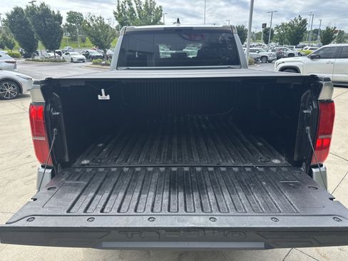 Used 2024 Toyota Tacoma TRD Sport AWD/4WD image 26