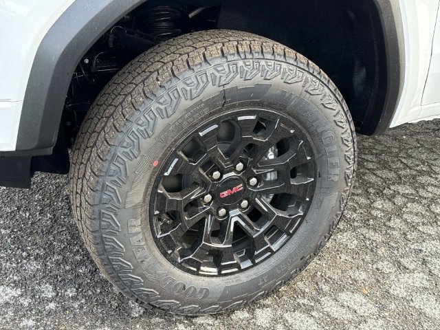 New 2026 GMC Canyon Elevation RWD image 8
