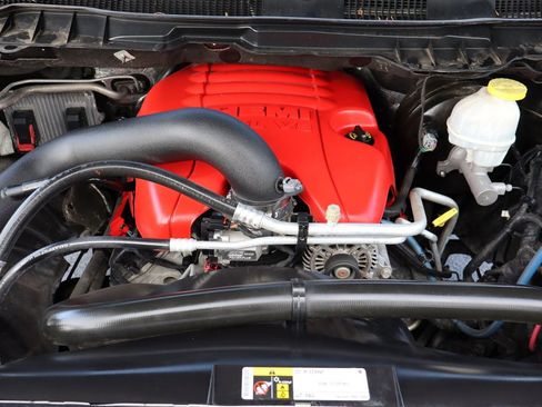 Used 2018 RAM 1500 Express image 34