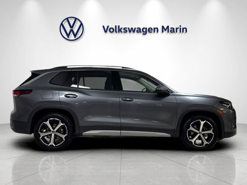 New 2026 Volkswagen Tiguan SE FWD image 6