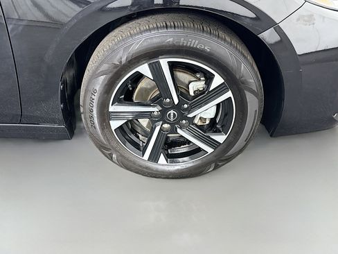 Used 2024 Nissan Sentra SV FWD image 32