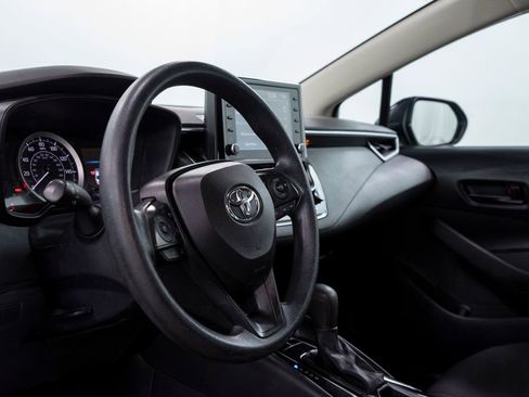 Used 2022 Toyota Corolla LE image 19