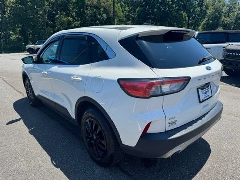 Used 2022 Ford Escape SE w/ Cold Weather Package AWD/4WD image 6