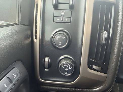Used 2017 GMC Sierra 1500 Denali w/ Denali Ultimate Package AWD/4WD image 24