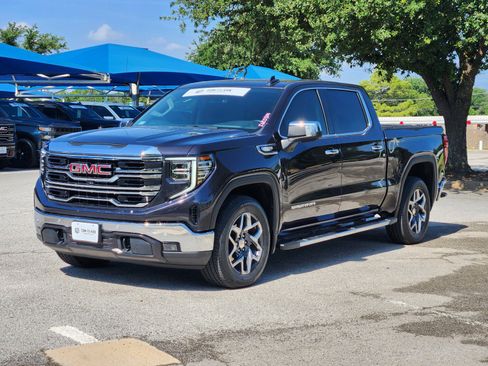 Used 2024 GMC Sierra 1500 SLT RWD image 2