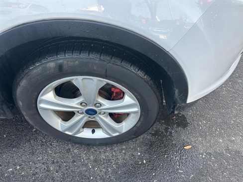 Used 2014 Ford Escape SE w/ Equipment Group 201A image 9