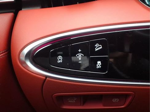 Used 2023 Genesis GV70 2.5T w/ Sport Prestige Package image 16