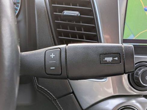 Used 2020 Chevrolet Suburban LT image 28