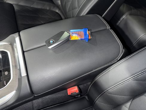 Certified 2025 BMW X5 sDrive40i w/ Climate Comfort Package image 29