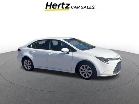 Used 2025 Toyota Corolla LE image 1