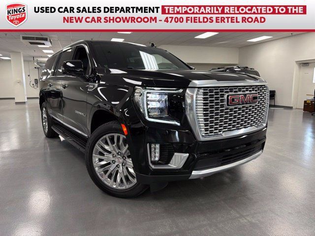 Used 2023 GMC Yukon XL Denali AWD/4WD image 1
