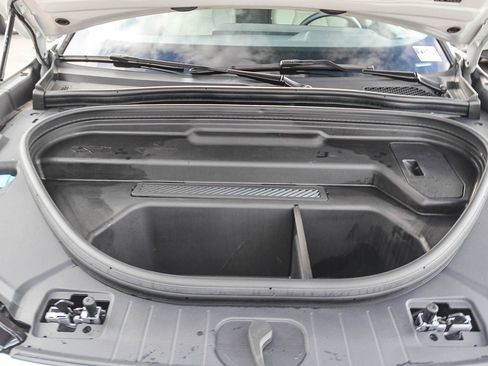 Certified 2025 Audi Q6 e-tron Premium Plus image 27