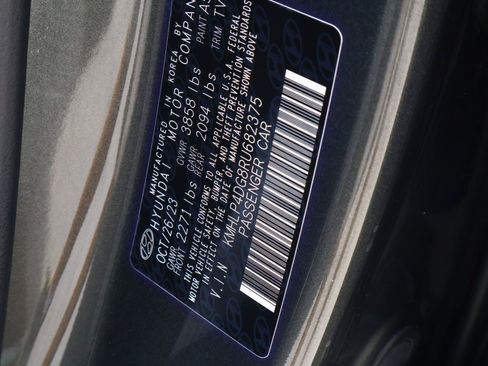 Used 2024 Hyundai Elantra Limited FWD image 20