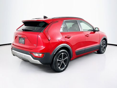 Used 2023 Kia Niro EX image 9