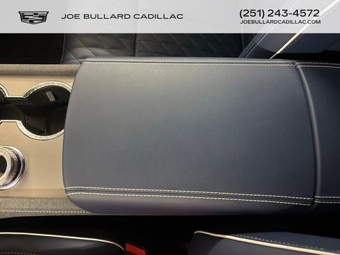 New 2026 Cadillac Vistiq Premium Luxury w/ LPO, Floor Liner Package image 33