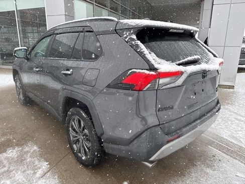 Used 2022 Toyota RAV4 Limited image 5