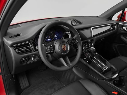 Certified 2025 Porsche Macan image 41