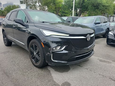 Used 2024 Buick Enclave Essence w/ Sport Touring Edition image 6